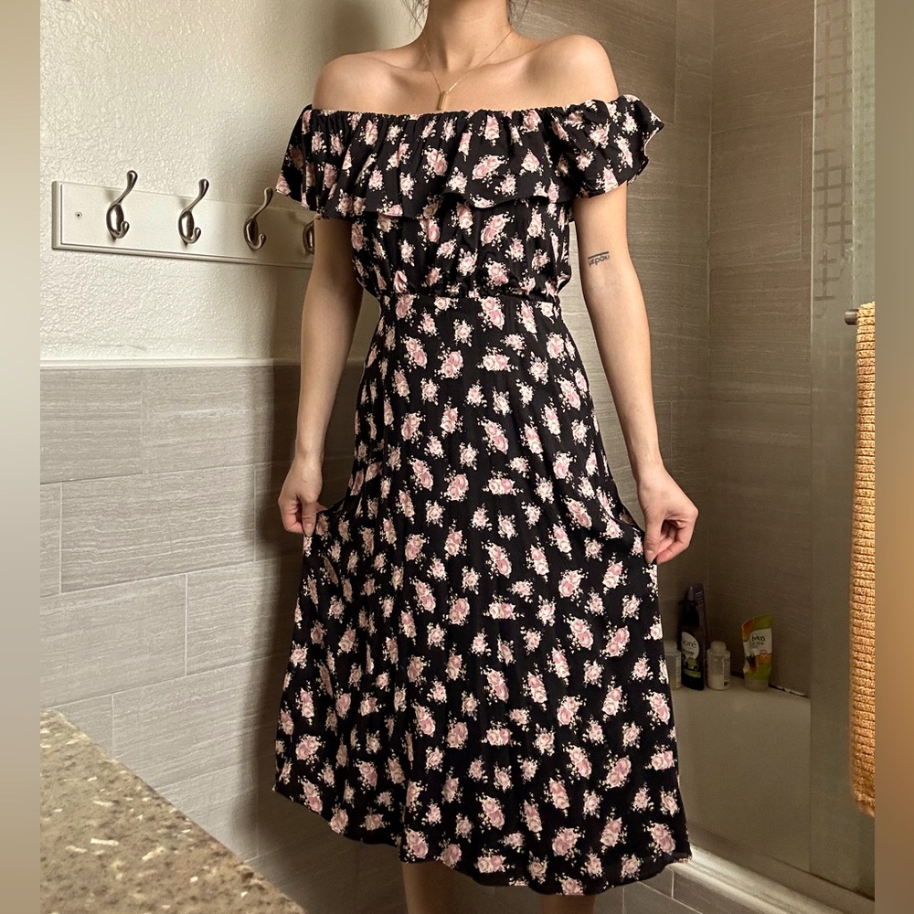 Betsy Johnson off shoulder floral midi dress